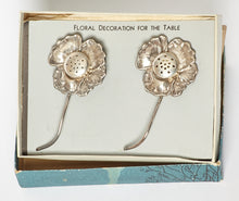 Load image into Gallery viewer, Vintage Apollo Sunflower Sterling Silver Salt &amp; Pepper Shakers